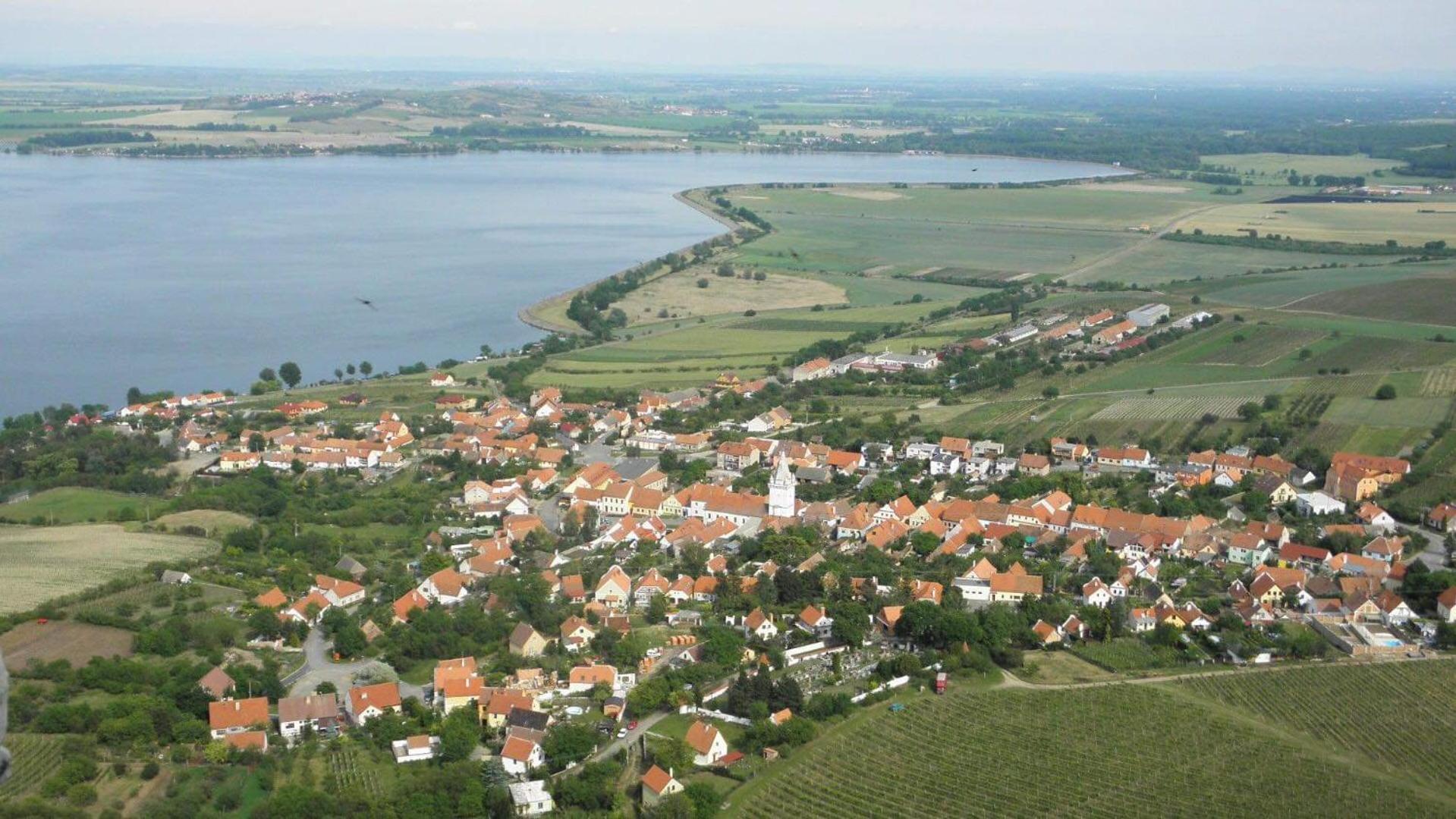 Milovice  Ubytovani Sr מראה חיצוני תמונה